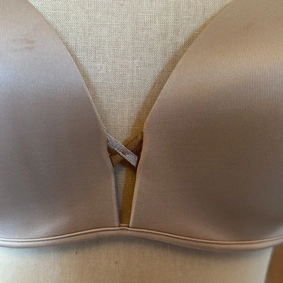 Victoria’s Secret, Bombshell Multi-Way Bra - Picture 2 of 8